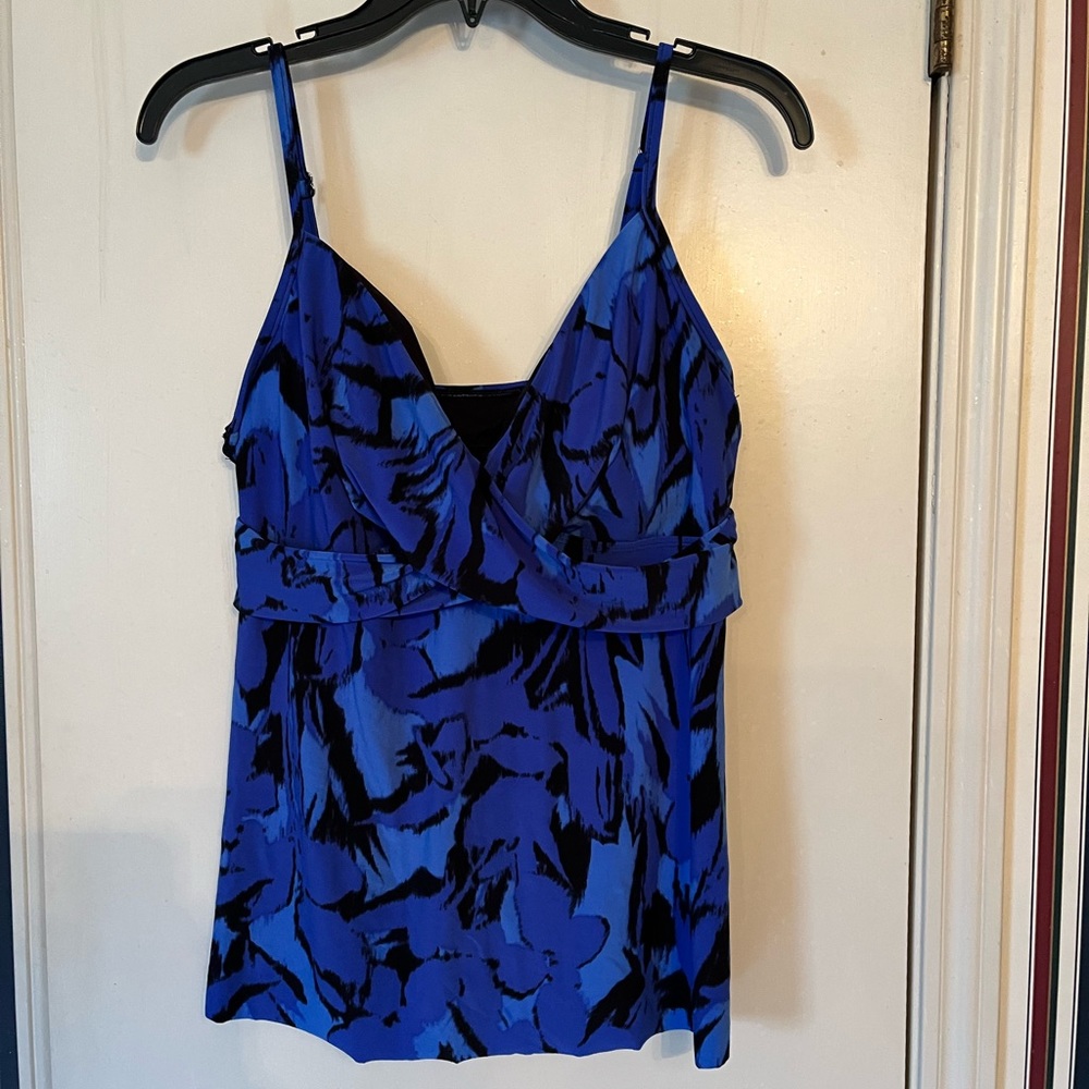 Tankini top. Size L